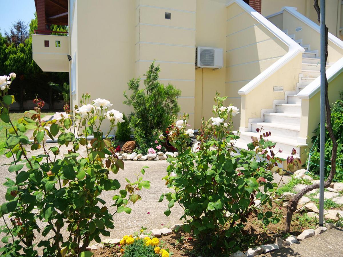 Villa Verde 200 Meters From The Beach Nea Iraklitsa Esterno foto